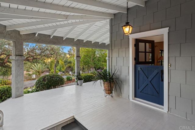 713 Quiet Hills Farm Road, Escondido CA: https://media.crmls.org/mediaz/2f5ce88c-b954-4c1f-878b-7d16a01710f1.jpg