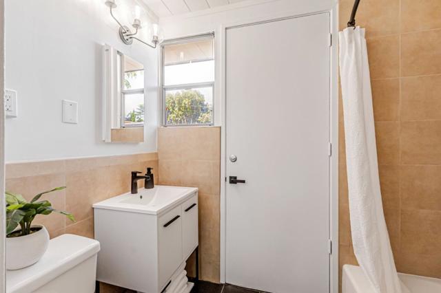 1650 Edmonton Avenue, Sunnyvale CA: https://media.crmls.org/mediaz/2f5d2c93-a0cc-4f71-aae0-679190adbb34.jpg