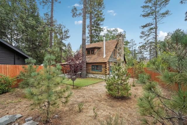 25750 Alderwood, Idyllwild CA: https://media.crmls.org/mediaz/2f5d95b6-c520-4175-8992-d382443af259.jpg