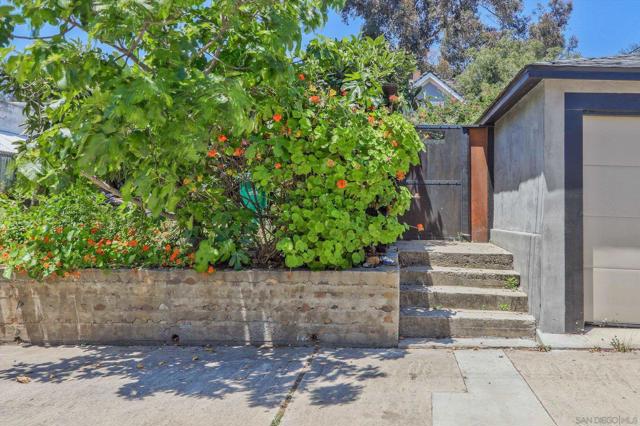 1035 Edgemont Place, San Diego CA: https://media.crmls.org/mediaz/2f5e4061-bdbd-4594-8d75-a134839718ff.jpg