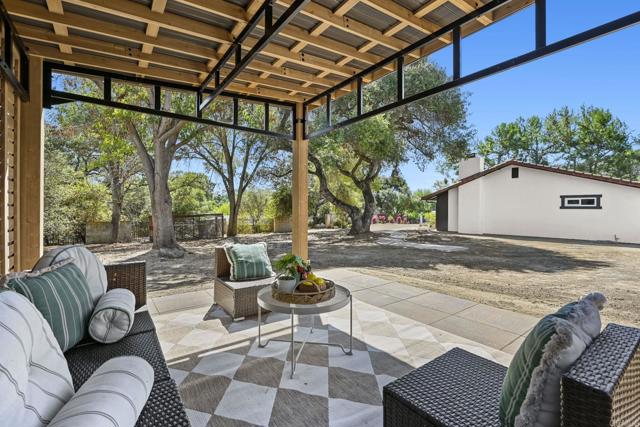 752 Quiet Place, Escondido CA: https://media.crmls.org/mediaz/2f5e4bb6-750a-430d-b575-b5750150e213.jpg