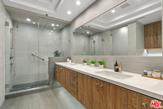 2142 Century Park Lane, Los Angeles CA: https://media.crmls.org/mediaz/2f5e60bd-95ff-4f48-b8c9-43a3946fbf5c.jpg