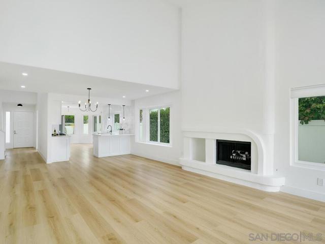 4951 DELOS WAY, Oceanside CA: https://media.crmls.org/mediaz/2f5e862a-67bd-4030-b4f4-7b827a3c7ef4.jpg