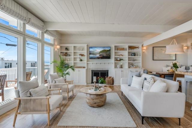 621 Beach Drive, Aptos CA: https://media.crmls.org/mediaz/2f5ee6f7-99d9-4b66-8c24-dba7c2bd159c.jpg