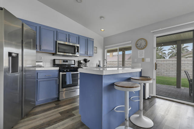 Image 8 of 28 For 80490 Paseo Tesoro