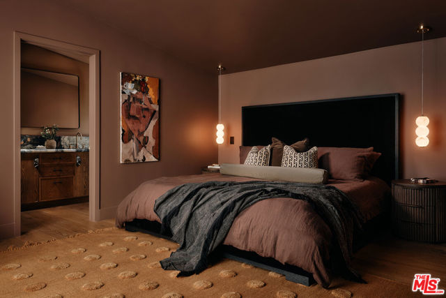 1524 Sunset Plaza Drive, Los Angeles CA: https://media.crmls.org/mediaz/2f5f3980-c303-4b50-bb26-af6ac6f22199.jpg