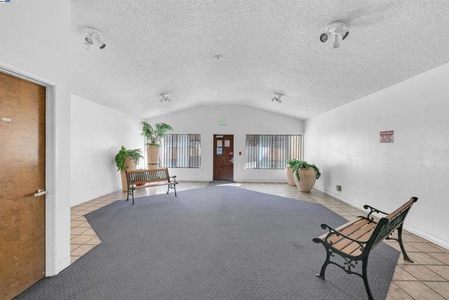 2500 Miramar Ave, Castro Valley CA: https://media.crmls.org/mediaz/2f5f5550-d543-43dc-8b01-8f8c22c65428.jpg