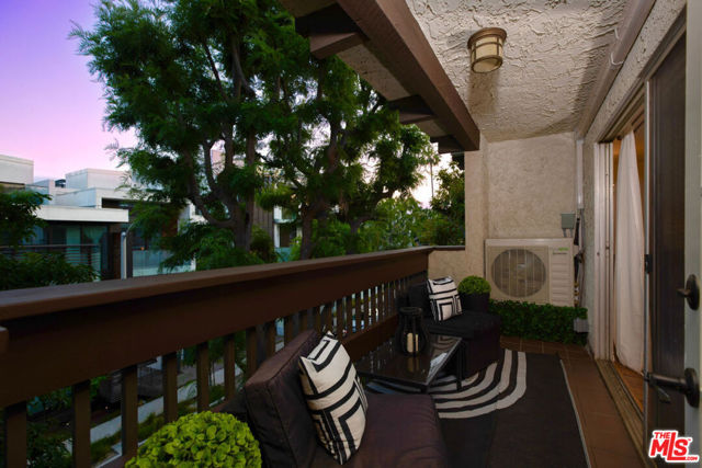 9061 Keith Avenue, West Hollywood CA: https://media.crmls.org/mediaz/2f5ffa24-8837-4393-a3e1-001cd1a81b5a.jpg