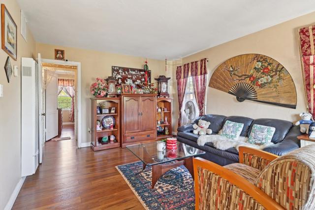 Detail Gallery Image 5 of 28 For 3836 Brems St. St, San Diego,  CA 92115 - 2 Beds | 1 Baths