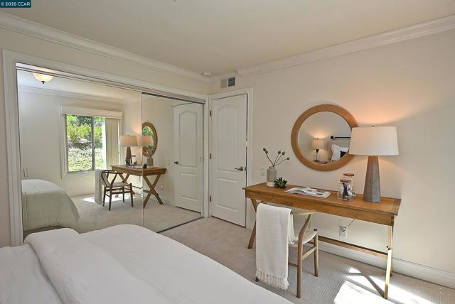 1805 Ptarmigan Dr, Walnut Creek CA: https://media.crmls.org/mediaz/2f607757-90af-479c-8580-3b205fbfdfb0.jpg