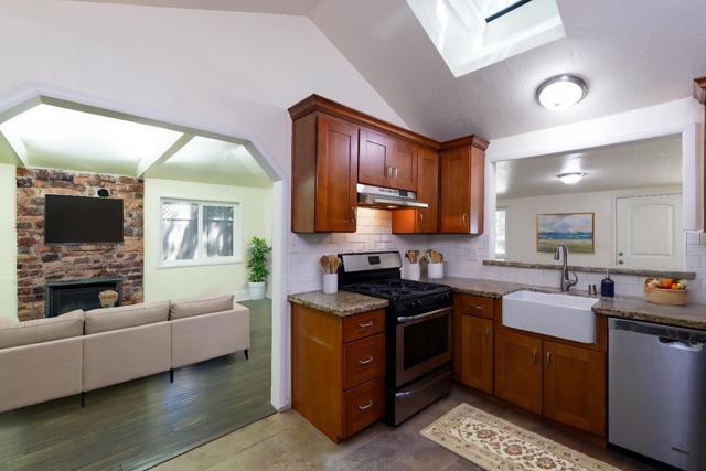 152 Lorenzo Lane, Boulder Creek CA: https://media.crmls.org/mediaz/2f615adf-5041-4384-aacb-d88818a9cca6.jpg