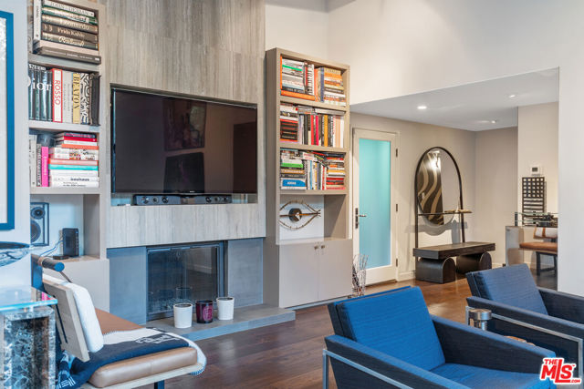 8581 Appian Way, Los Angeles CA: https://media.crmls.org/mediaz/2f61a4a6-d653-4f9b-a44b-495d5525ca51.jpg