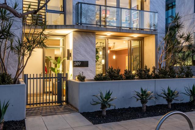 Detail Gallery Image 2 of 37 For 589 Palm St, San Diego,  CA 92103 - 2 Beds | 2/1 Baths