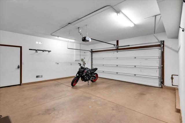 Image 30 of 48 For 84186 Canzone Drive