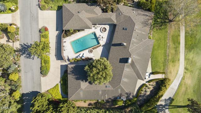 635 Via Del Cerro, Camarillo CA: https://media.crmls.org/mediaz/2f62c653-d98d-4a51-b872-6b94a93fea71.jpg