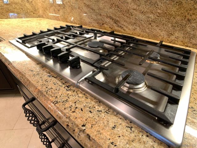 1445 Terracita Ln, Alpine CA: https://media.crmls.org/mediaz/2f635b6e-b65d-45cf-99ae-379f50ed8a9d.jpg