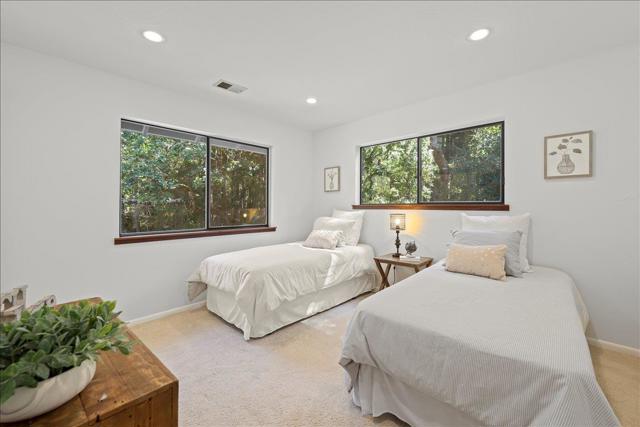 17337 Debbie Road, Los Gatos CA: https://media.crmls.org/mediaz/2f63d4d8-a9e5-4167-9b08-2d1399c9a879.jpg