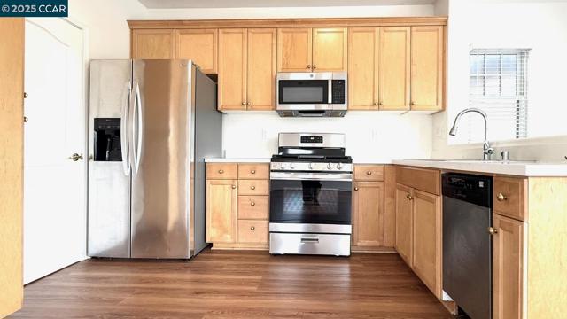 1136 TARAYA TERR - UNIT B, Hercules CA: https://media.crmls.org/mediaz/2f63f72b-74a3-4916-85a8-92b3c4a609c9.jpg