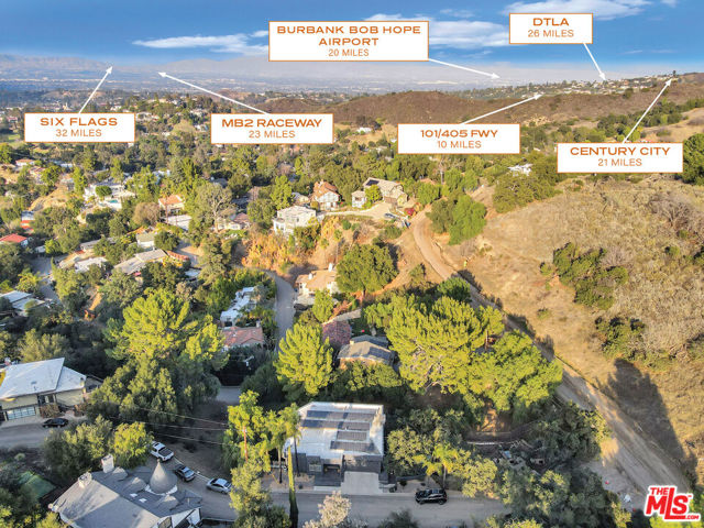 4102 Cachalote Street, Woodland Hills CA: https://media.crmls.org/mediaz/2f640ebc-8710-47c3-ae4b-a011ca124f1f.jpg
