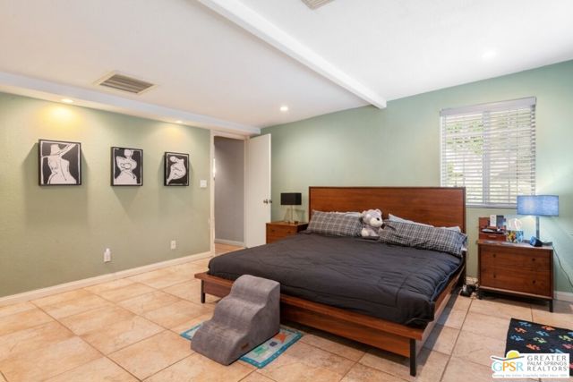 648 S Roxbury Drive, Palm Springs CA: https://media.crmls.org/mediaz/2f64781f-b2b0-446e-93b6-e56d306f50fb.jpg