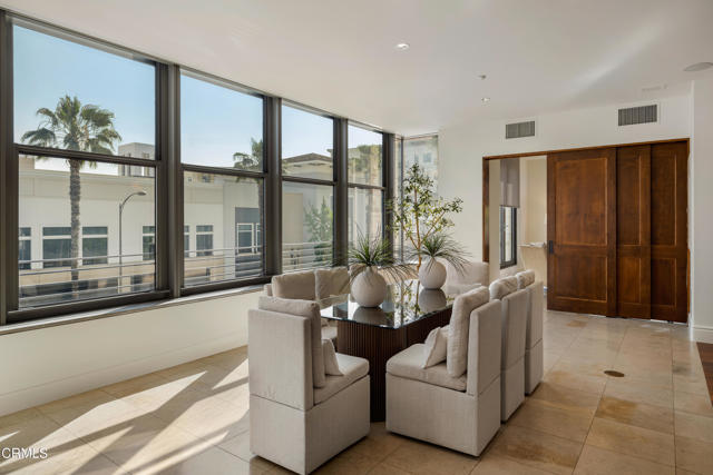 Detail Gallery Image 14 of 74 For 345 E Colorado Bld #302,  Pasadena,  CA 91101 - 3 Beds | 4/1 Baths