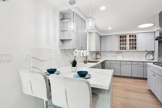 36302 Frobisher Dr, Fremont CA: https://media.crmls.org/mediaz/2f654347-cf9e-416d-b24a-59b165fed0b9.jpg