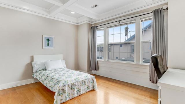841 Geneva Avenue, San Francisco CA: https://media.crmls.org/mediaz/2f658ddb-785b-41f7-ad98-6940958fa605.jpg