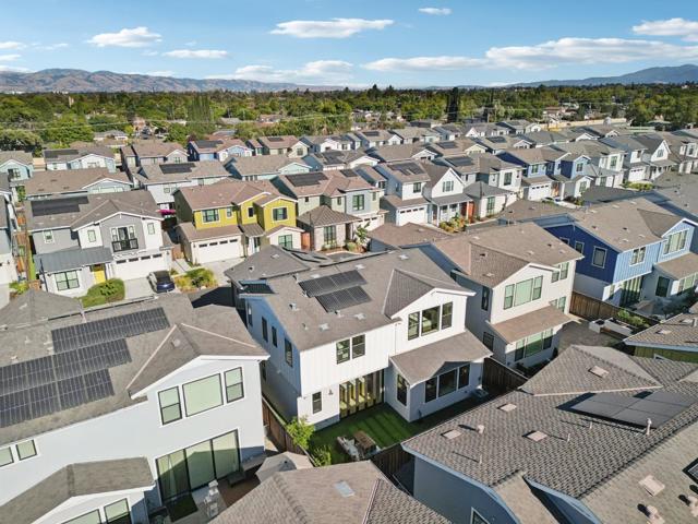709 Vinemaple Terrace, Sunnyvale CA: https://media.crmls.org/mediaz/2f65fb26-1514-43ee-811b-b3e0cb2a6925.jpg