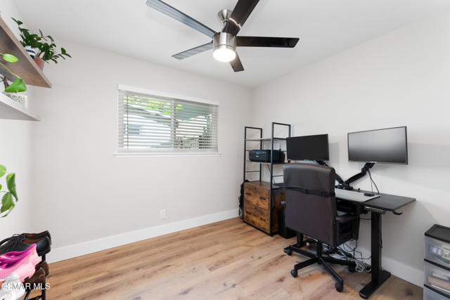 3268 Hilldale Avenue, Simi Valley CA: https://media.crmls.org/mediaz/2f670a77-f1c1-4a01-81f3-ec1422b0408a.jpg