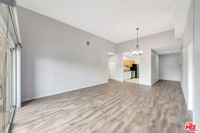 11124 Burbank Boulevard, 311 photo 5
