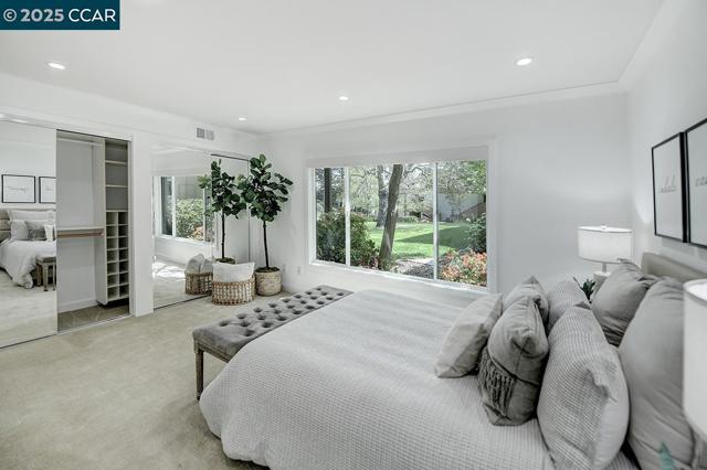 1317 Stanley Dollar Dr, Walnut Creek CA: https://media.crmls.org/mediaz/2f6728a4-d91b-4cd2-a749-3c4ad6f264e1.jpg