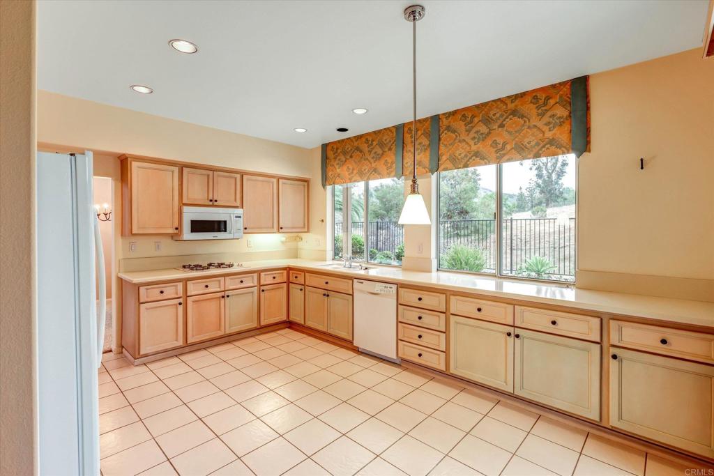 13858 Esprit Avenue - photo 13