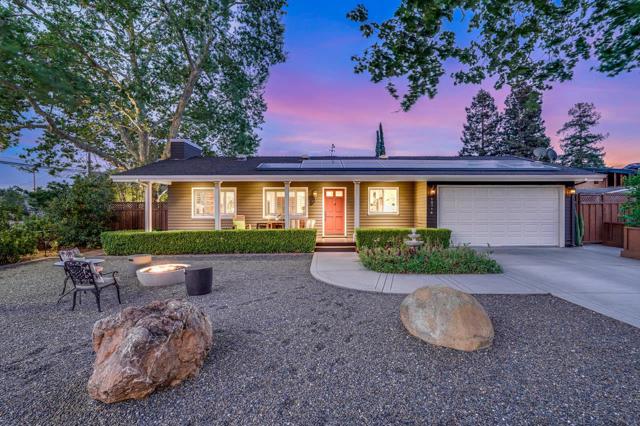 12714 Camrose Avenue, Saratoga CA: https://media.crmls.org/mediaz/2f68b253-6a56-4612-8657-4b0459a64337.jpg