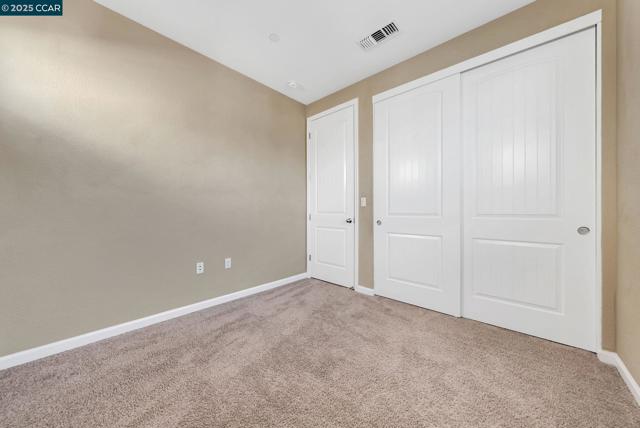 1037 Gridley Dr, Pittsburg CA: https://media.crmls.org/mediaz/2f6a1bbb-a04d-4718-b483-473769afd56e.jpg