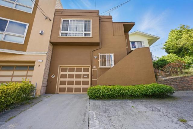 139 Frankfort Street, Daly City CA: https://media.crmls.org/mediaz/2f6a20ad-3e34-4e9e-b034-c325e23a0dc2.jpg