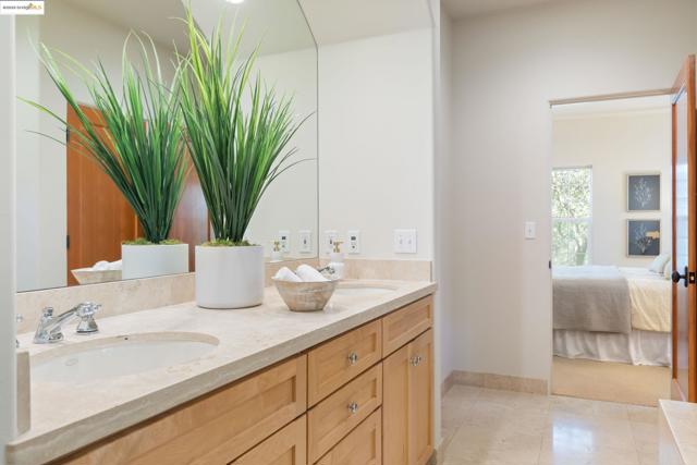 50 Pine Hills Ct, Oakland CA: https://media.crmls.org/mediaz/2f6a271b-7ae5-41cb-9f61-0d2e5a6ab74f.jpg