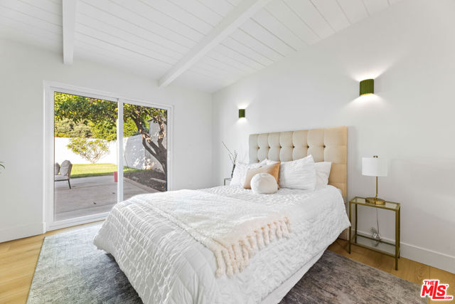 8507 Naylor Avenue, Los Angeles CA: https://media.crmls.org/mediaz/2f6a4300-1cb2-42a6-9987-385b8417c51e.jpg