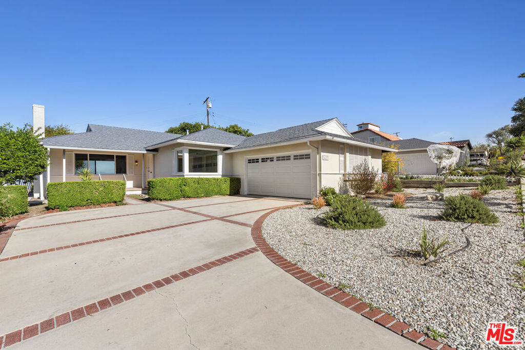 5437 Manitowac Drive