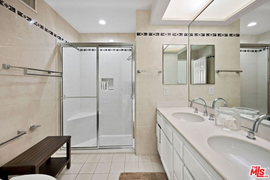 MLS #25612727 image #24