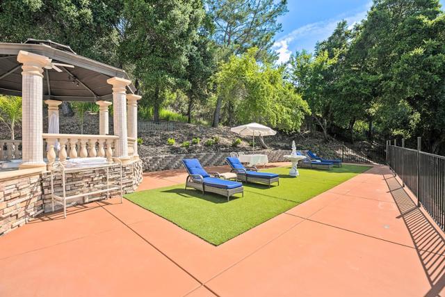 16840 Cypress Way, Los Gatos CA: https://media.crmls.org/mediaz/2f6dbe50-61c9-4395-93ce-e22d5f2edc3f.jpg