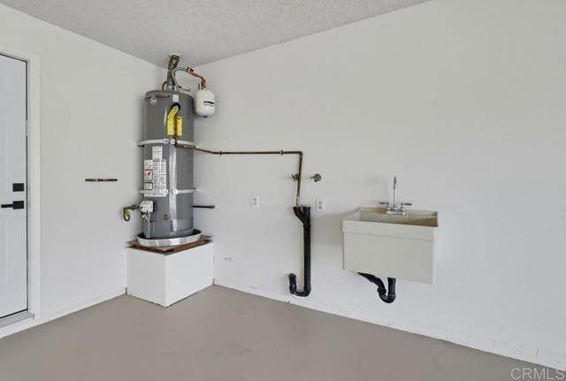 421 Locdel Court, Chula Vista CA: https://media.crmls.org/mediaz/2f6dd115-9d02-4efd-8fd6-9cfd729f3720.jpg