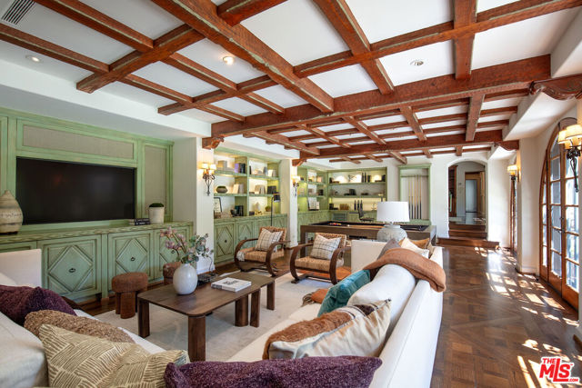 703 Walden Drive, Beverly Hills CA: https://media.crmls.org/mediaz/2f6de896-9d5b-4c5b-9b1f-fd4bfd1cafef.jpg