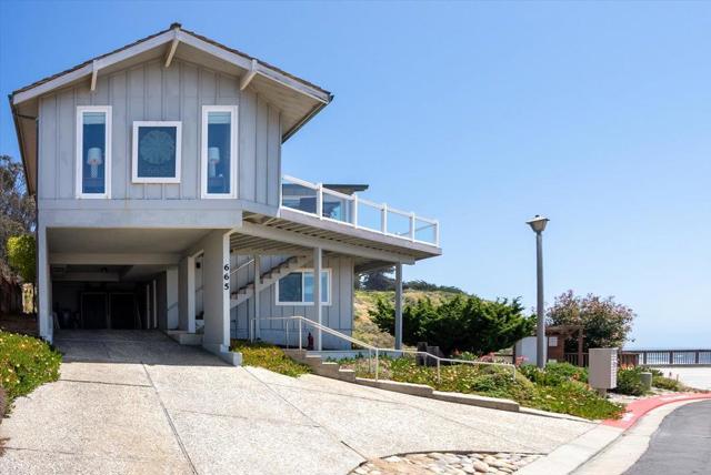 665 Sand Dollar Lane, Watsonville CA: https://media.crmls.org/mediaz/2f6ed08a-bc3d-4287-be3e-ecd06b2d6b87.jpg