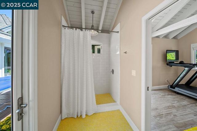 33 Los Arabis Circle, Lafayette CA: https://media.crmls.org/mediaz/2f6f216a-5891-494c-999a-a815691631e0.jpg