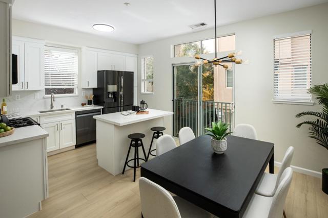 143 Frederick Court, Mountain View CA: https://media.crmls.org/mediaz/2f6f7a80-a7bd-4b63-a947-2c8e29a03066.jpg