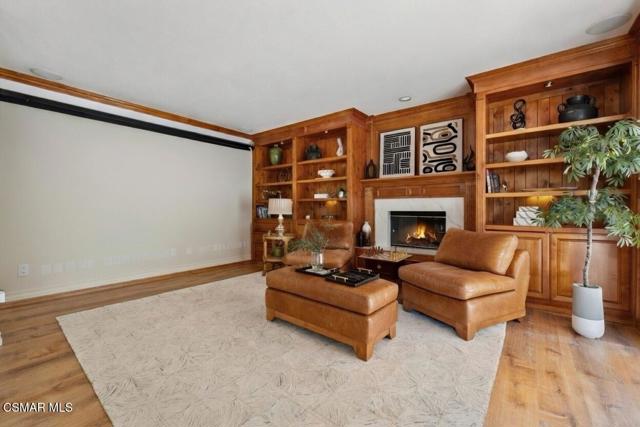 24587 Lola Lane, Newhall CA: https://media.crmls.org/mediaz/2f6fef0b-aac6-472d-8aa9-a4aed4069441.jpg