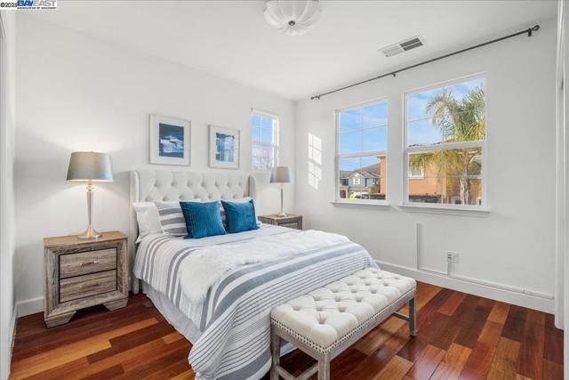 2396 Keats Ln, San Ramon CA: https://media.crmls.org/mediaz/2f6ff46c-e199-456a-a9f2-cb91846008d1.jpg