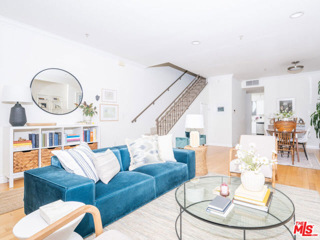 11428 National Boulevard, Los Angeles CA: https://media.crmls.org/mediaz/2f701c51-e3f4-45c7-849f-4c30b78f46bd.jpg
