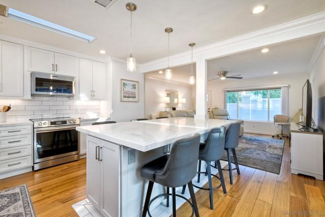 1221 4th St, San Diego CA: https://media.crmls.org/mediaz/2f705ce9-6510-481f-af09-916955279cf3.jpg