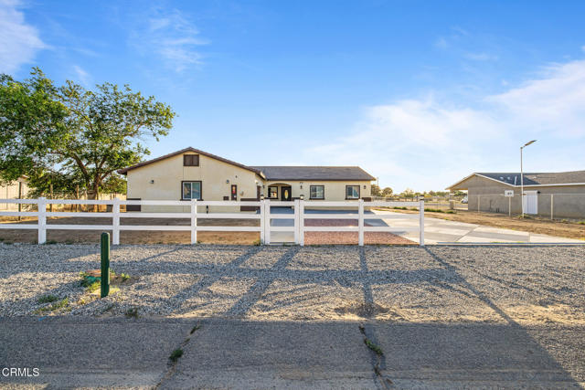 Detail Gallery Image 6 of 35 For 40719 E 171st Street St, Lake Los Angeles,  CA 93535 - 4 Beds | 2 Baths